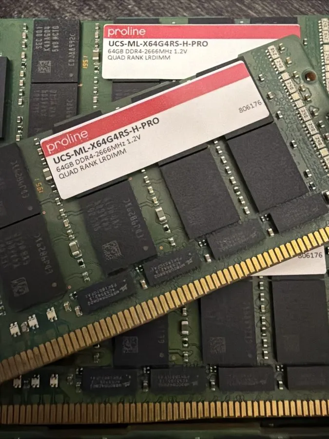 Модуль памяти Samsung 64GB 4DRx4 PC4-2666V-LD2 ECC LRDIMM M386A8K40BM2-CTD DDR4 