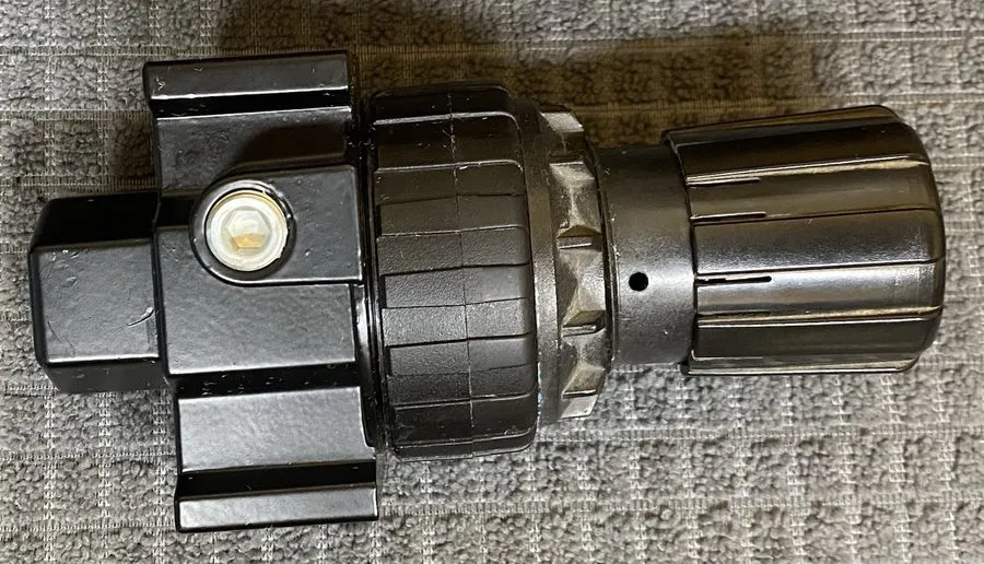 Регулятор давления Parker 07R213AC Pneumatic Regulator 250psi 3/8in Npt — фото лота 1