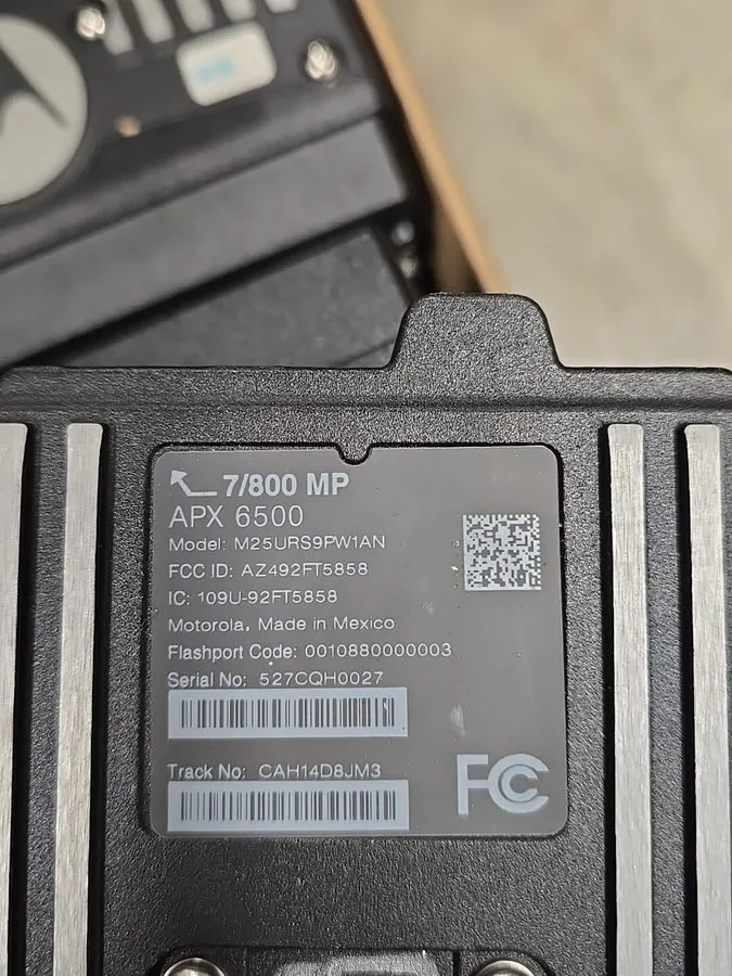 Радиостанция M25URS9PW1AN Motorola APX 6500 Full radio R11.05.00 — фото лота 1