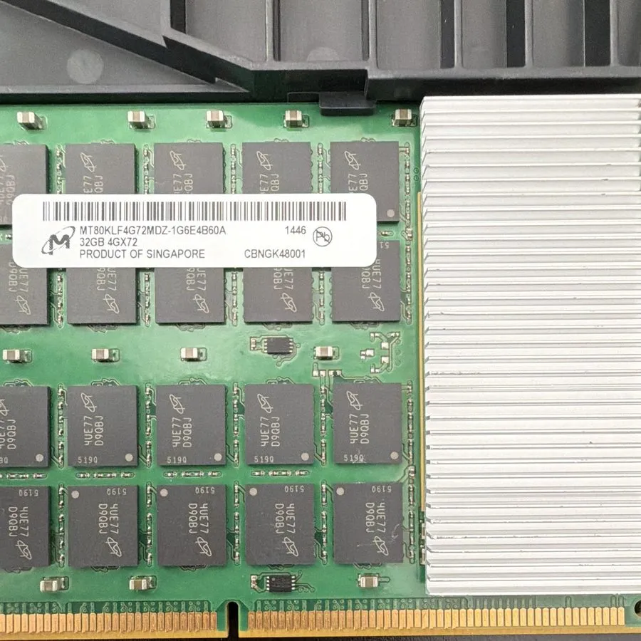 Модуль памяти IBM 00LP726 32GB DDR4 CDIMM 4GX72 Cartridge Server Memory RAM — фото лота 2