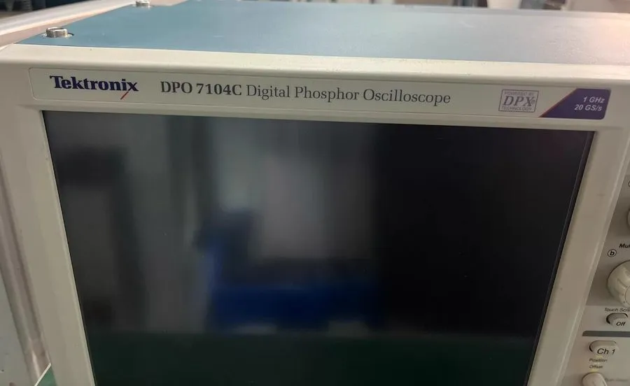 Осциллограф Tektronix DPO7104C Oscilloscope, 1 GHz Bandwidth!