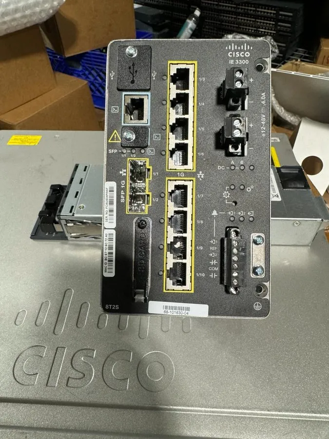 Коммутатор Cisco IE-3300-8T2S-E Industrial Ethernet Switch 8-Port