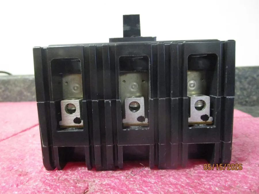 Автоматический выключатель Square D FAL34030 480 V AC 250 V DC 30 A 3 P Circuit