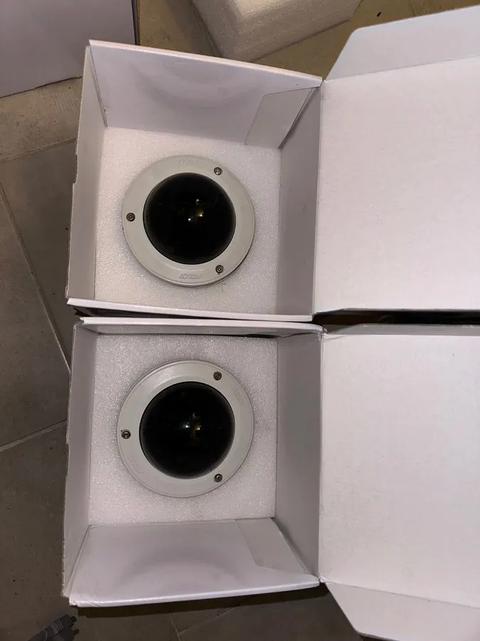 Камера Pelco ICS110-CDV39A Indoor Dome Camera 12/24V Analog Security Camera
