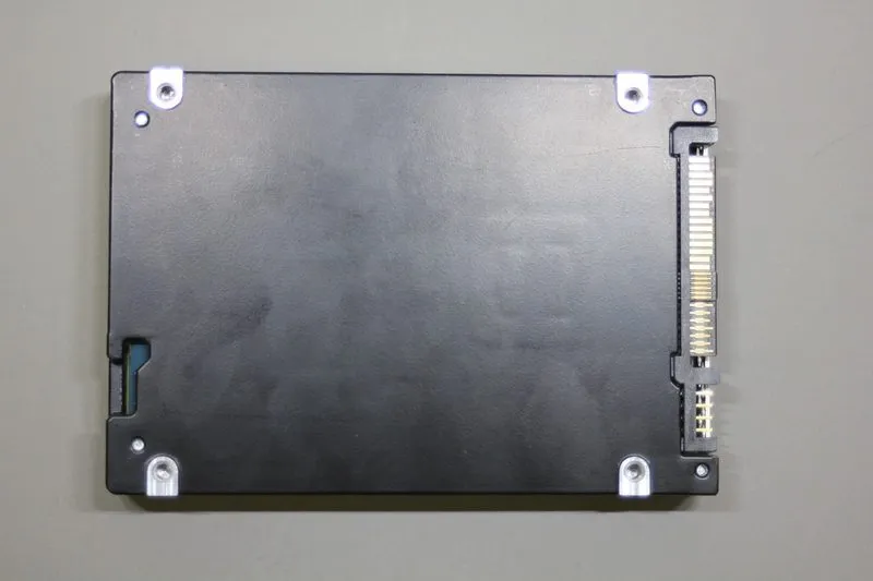 SSD-накопитель KIOXIA KCM6XRUL3T84 3.84TB Kioxia CM6-R SDFHS84GEB02T PCIe 4.0 U. — фото лота 2