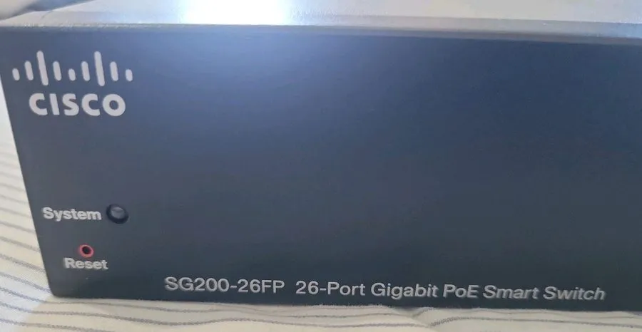 Коммутатор Cisco SG200-26FP 26-Port Gigabit PoE Smart Switch — фото лота 2
