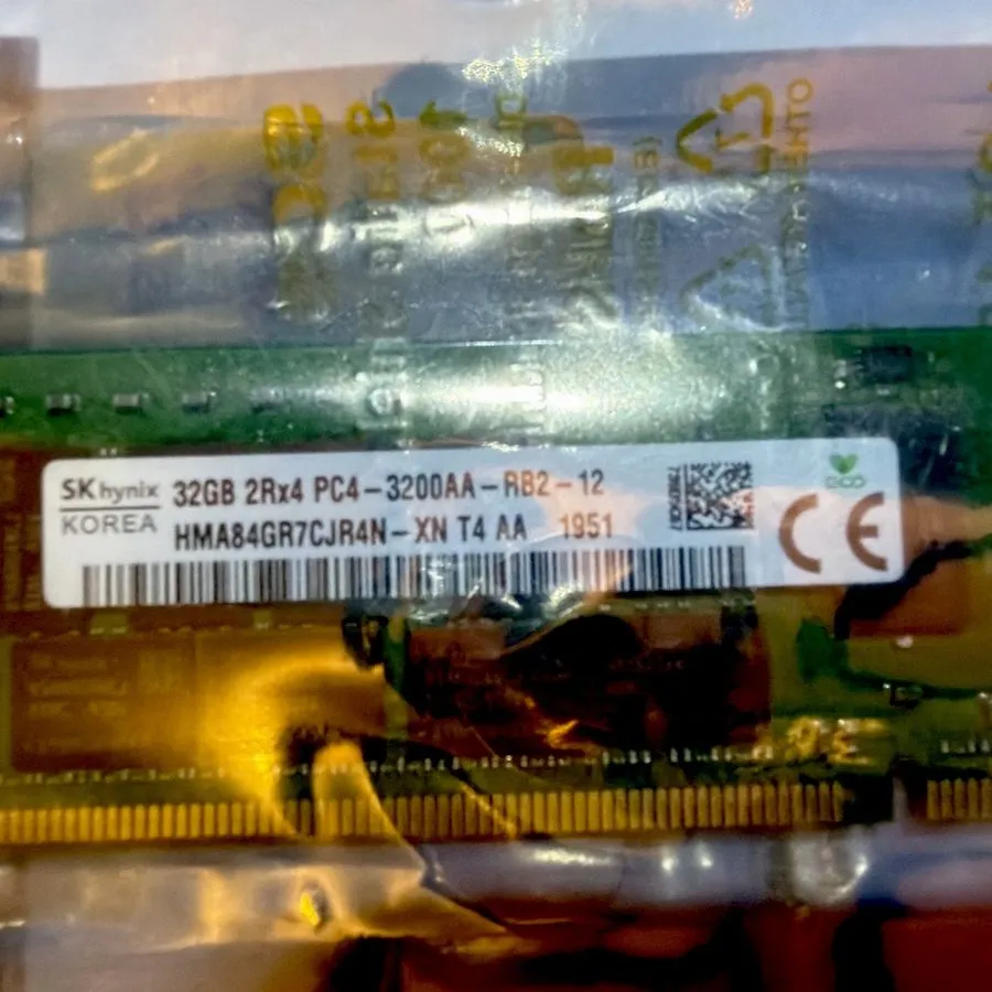 Модуль памяти SK hynix 32GB DDR4-3200 ECC RDIMM 2Rx4 PC4-25600 RAM HMA84GR7DJR4N