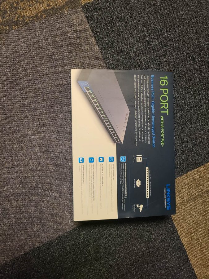 Коммутатор Linksys LGS116P 16-Port Gigabit PoE+ Unmanaged Network Switch 80W