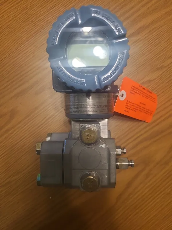 Датчик давления FOXBORO IDP10-D20B21F-L1M1 DIFFERENTIAL PRESSURE TRANSMITTER, Y0 — фото лота 1