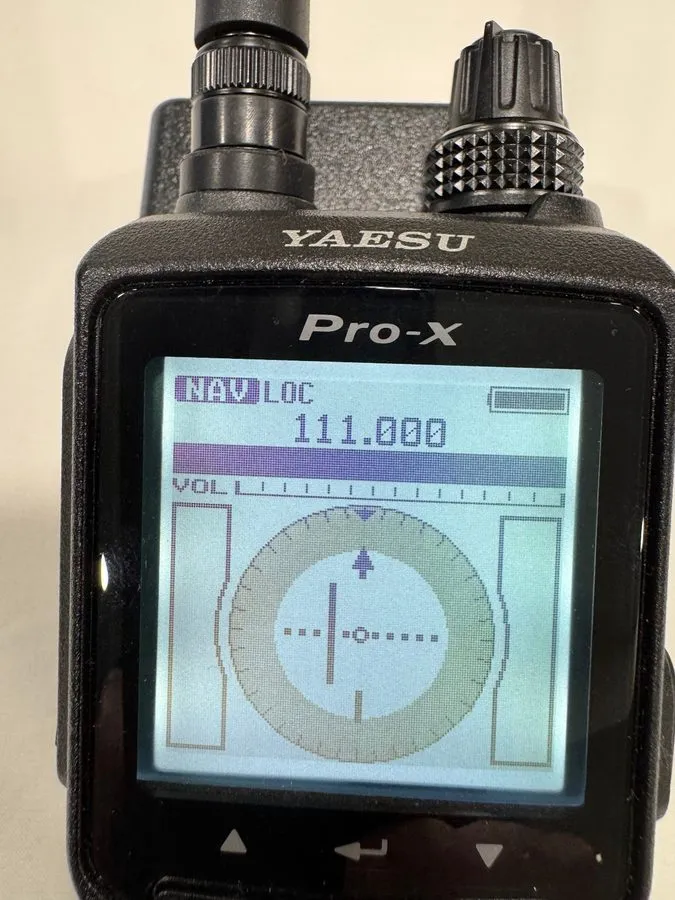 Радиостанция YAESU Aircraft Band Radio FTA-550L — фото лота 2