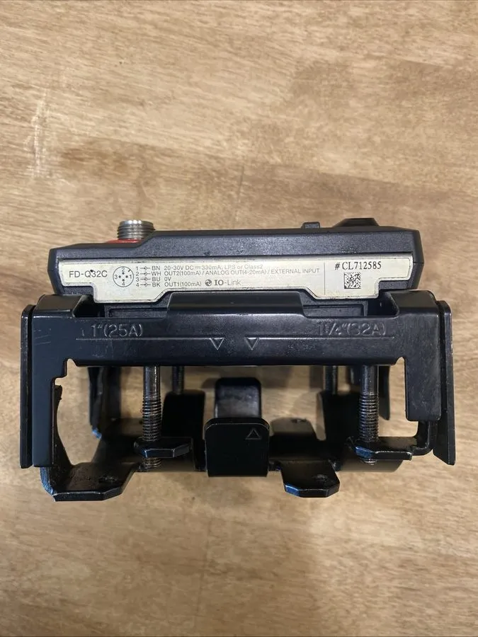 Расходомер Keyence FD-Q32C Clamp-On Flow Sensor Industrial Flow Meter