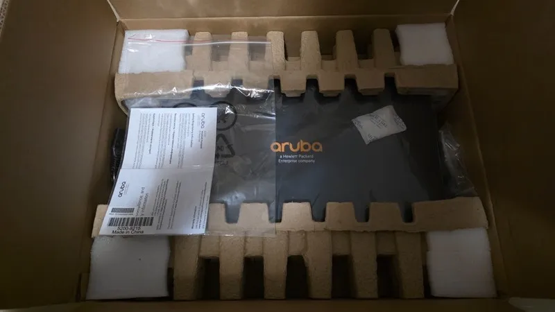 Коммутатор R8N87A HPE Aruba 6000 24G CL4 PoE 4SFP 370W Switch