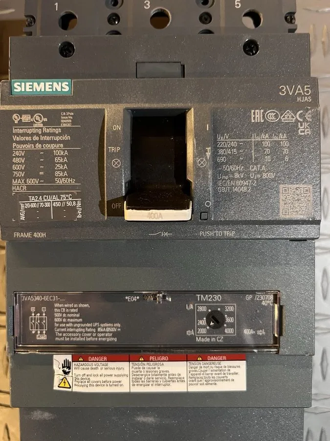 Автоматический выключатель Siemens 400 Amp Circuit Breaker 3P 600 VAC 3VA5340-6E