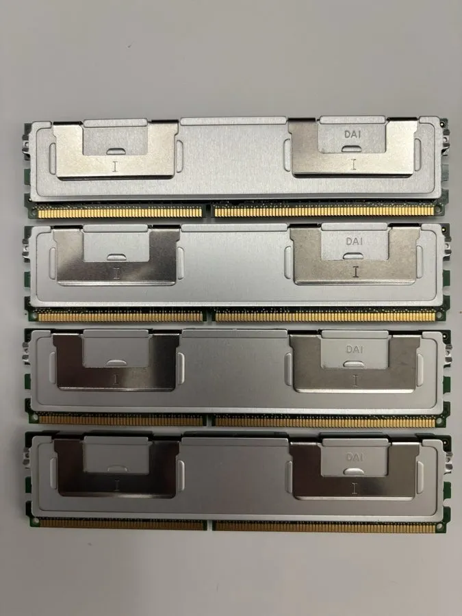Модуль памяти Samsung 2GB Kit (4x512MB) PC2-5300F DDR2-667 ECC FB-DIMM Server RA — фото лота 1