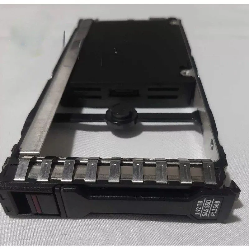 SSD-накопитель HPE 1.92TB SAS P13368-001 R0P95A 2.5'' Primera 600 SSD Solid Stat