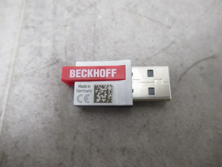 IIoT-устройство C9900-L100-1814 Beckhoff USB Authorization Dog