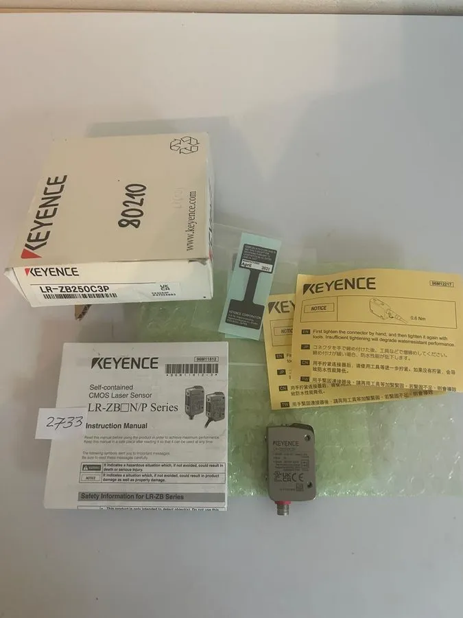 Датчик Keyence LR-ZB250C3P Sensor w/ M8 Connector Sn 250mm