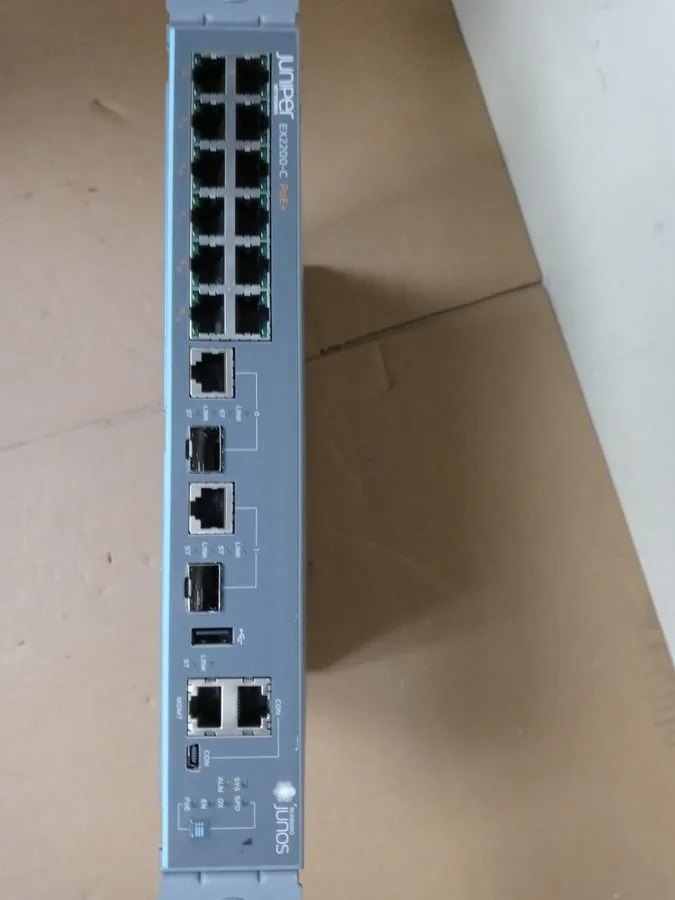 Коммутатор Juniper EX2200-C-12P-2G 12-Port PoE+ Compact Managed Switch