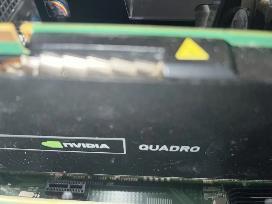 GPU-ускоритель NVIDIA Quadro 4000 GPU (GF100/GF106) CUDA Cores: 256 475 MHz 2 GB — фото лота 2