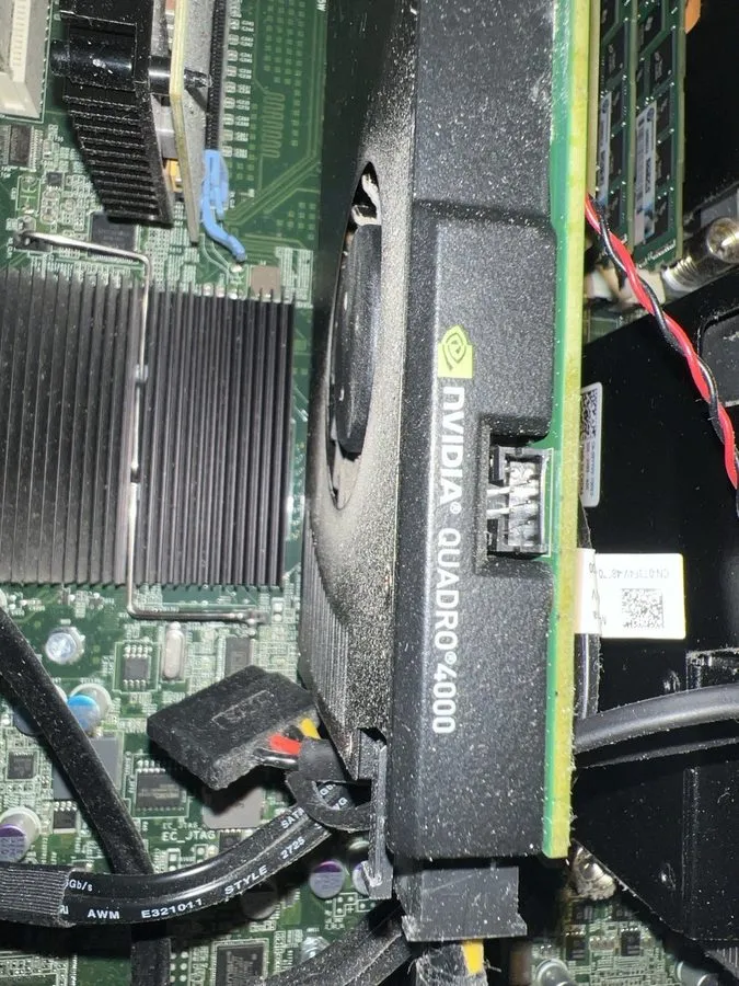 GPU-ускоритель NVIDIA Quadro 4000 GPU (GF100/GF106) CUDA Cores: 256 475 MHz 2 GB — фото лота 3
