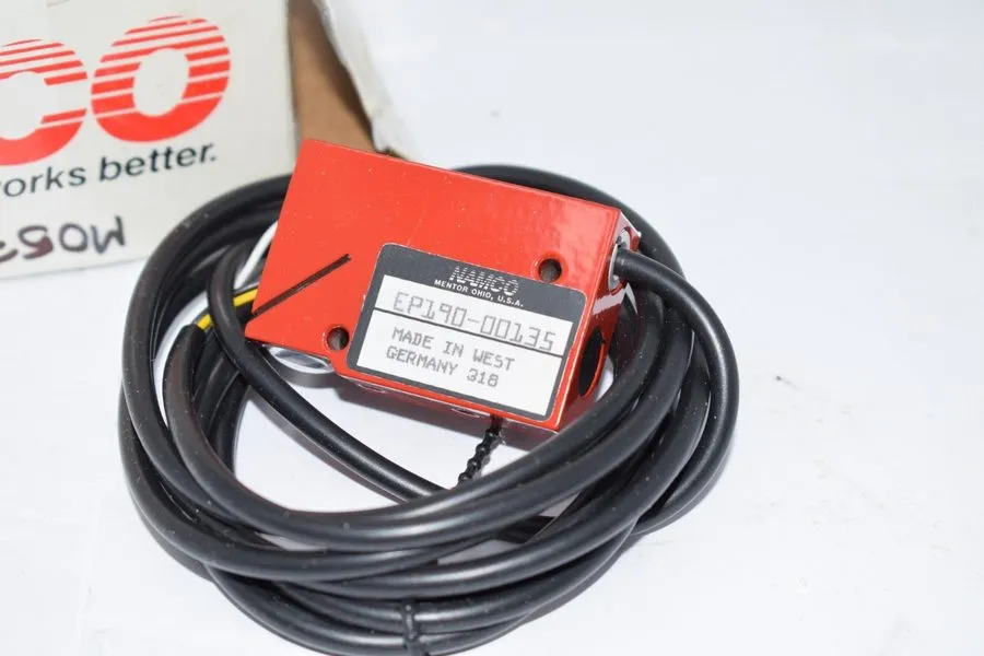 Фотоэлектрический датчик Leuze electronic RK18/4G Photoelectric Sensor