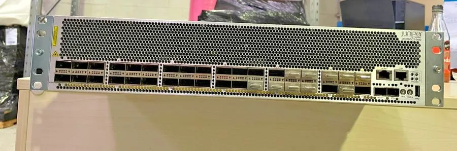 Коммутатор Juniper QFX10002-36Q 36port 40G QSFP+ 24x100G QSFP28 Ethernet Switch