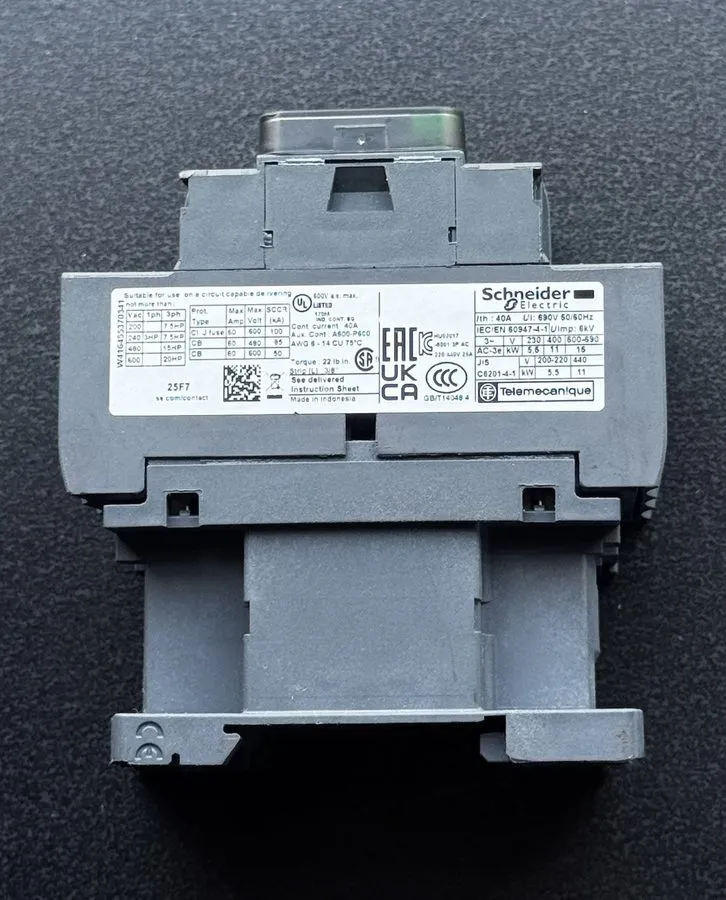 Контактор Schneider Electric LC1D25F7 TeSys D Power Contactor 25A, 110V AC