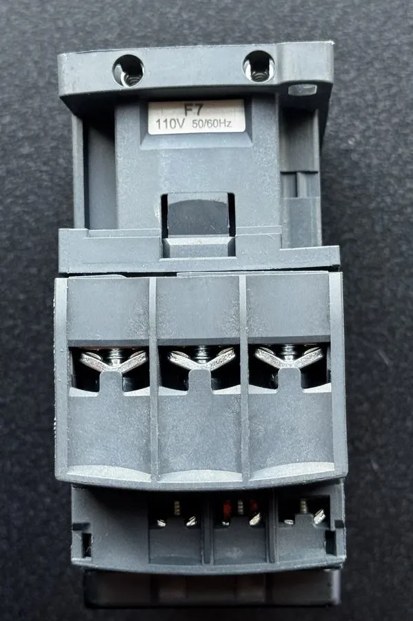 Контактор Schneider Electric LC1D25F7 TeSys D Power Contactor 25A, 110V AC — фото лота 2