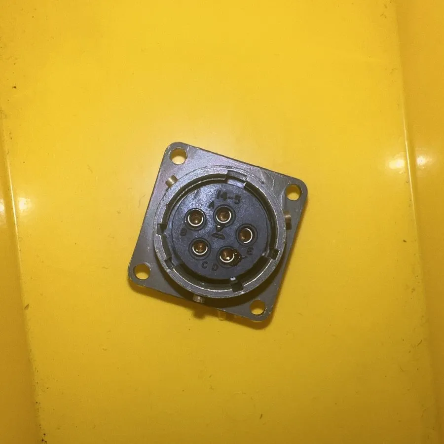 Разъём AMPHENOL Digikey APH 0506 PT02A14-5S CIRCULAR CONNECTOR RECEPTACLE ITT CA
