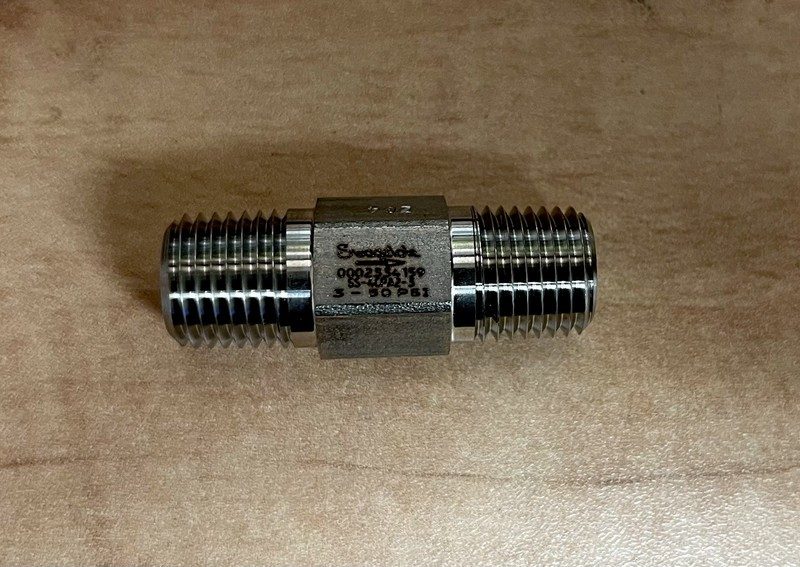 Клапан Swagelok SS-4CPA2-3 Stainless Steel 1-Piece Poppet Check Valve FNSP
