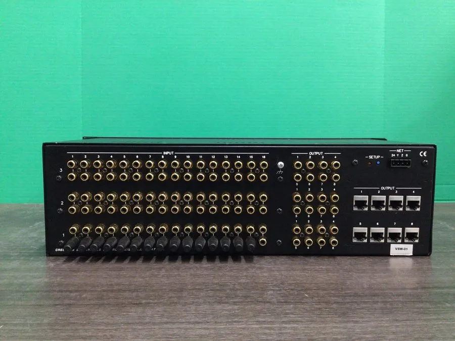 Видеокоммутатор CRESTRON CNX-PVID8X3 CAT5 16X8 Video Distribution Switcher (Loc: