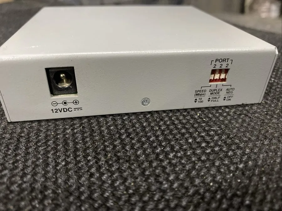 Коммутатор Allied Telesis AT-GS2002/SP Gigabit Bridging Converter — фото лота 1