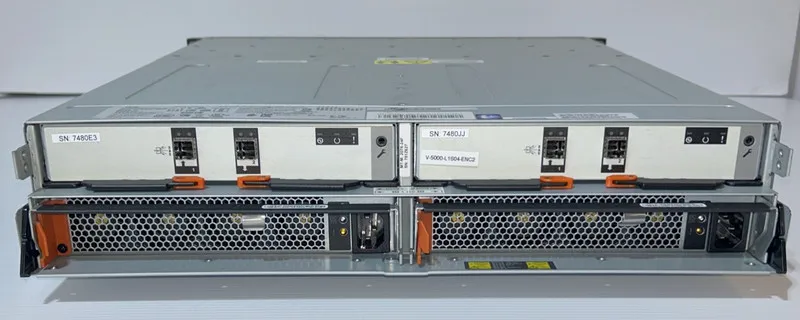 СХД [LOT 6] IBM Storwize V5000 G2 2078-24F 24x 900GB 10K Expansion Array 2x Cont