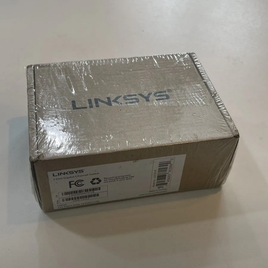Коммутатор Linksys LGS105 5-Port Gigabit Desktop Ethernet Network Switch