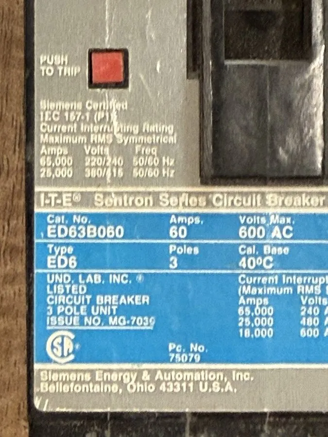 Автоматический выключатель Siemens ED63B060 60A 3-Pole 551-600V AC Sentron Serie