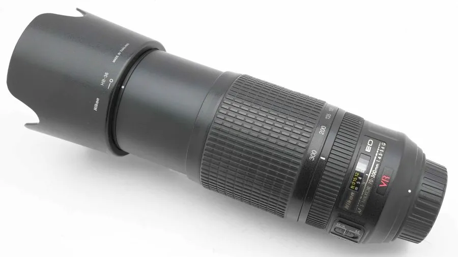 Объектив Nikon AF-S DX NIKKOR 55-300mm f/4.5-5.6G ED VR Telephoto Zoom Lens