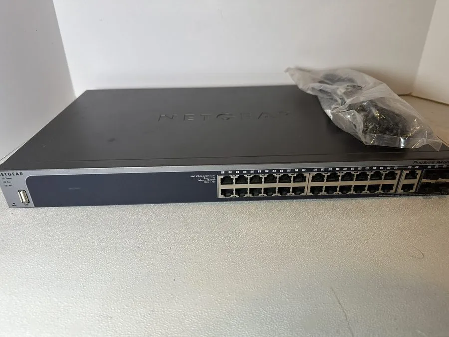 Коммутатор Netgear ProSafe M4100-26G PoE 26 Port Gigabit PoE Managed Switch