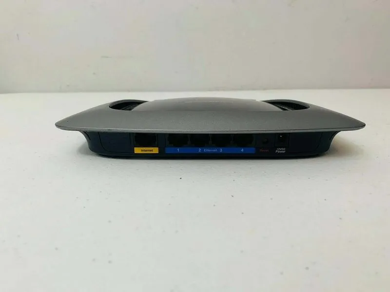 Маршрутизатор Cisco WRT310N 6.75 Mbps 4-Port Gigabit Wireless N Router — фото лота 4