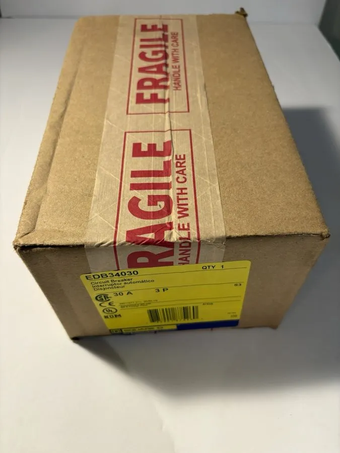Автоматический выключатель Square D EDB34030 Circuit Breaker 30A 3-Pole 480V AC 
