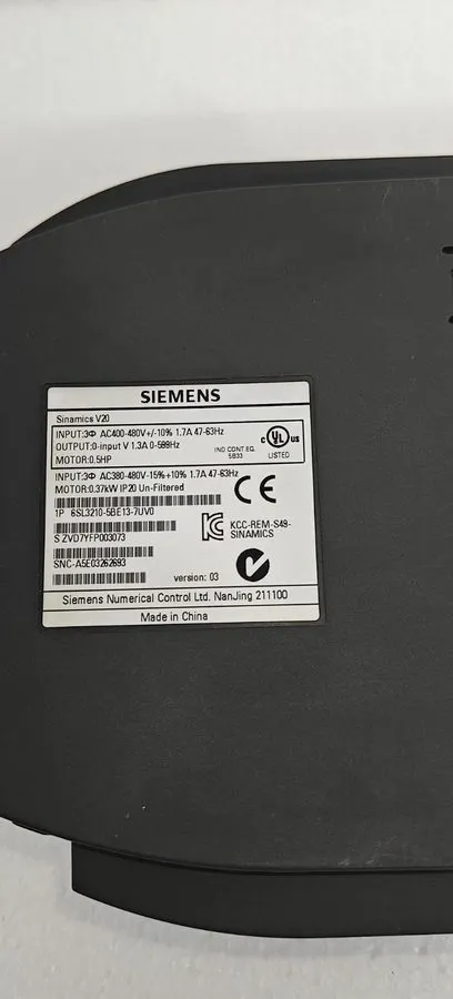Частотный преобразователь SIEMENS SINAMICS 6SL3210-5BE13-7UV0 0.37KW 400VAC V20 