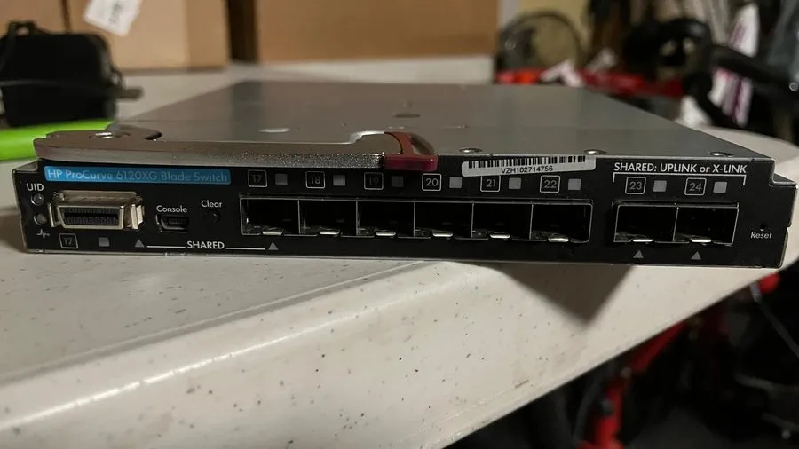 Коммутатор HPE ProCurve 6120XG C7000 Blade Switch 516733-B21 517944-001