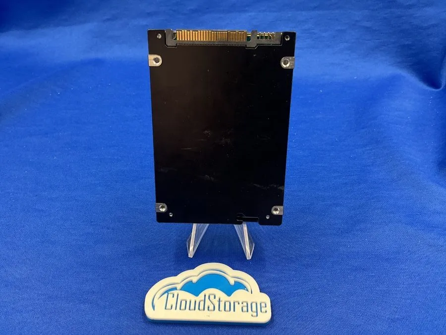 SSD-накопитель Kioxia KPM7WRUG7T68 7.68TB 24G SAS FIPS SED SSD UCS-SD76TBKANK9 — фото лота 2
