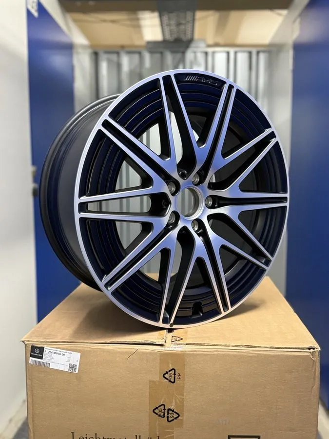 Медицинское оборудование Mercedes AMG 20 Inch Wheel Rim C63 S E AMG W206 S206 A2 — фото лота 2