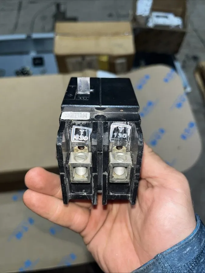 Автоматический выключатель GHB2035 Cutler Hammer Bolt-On 480V 35A 2 pole circuit — фото лота 2