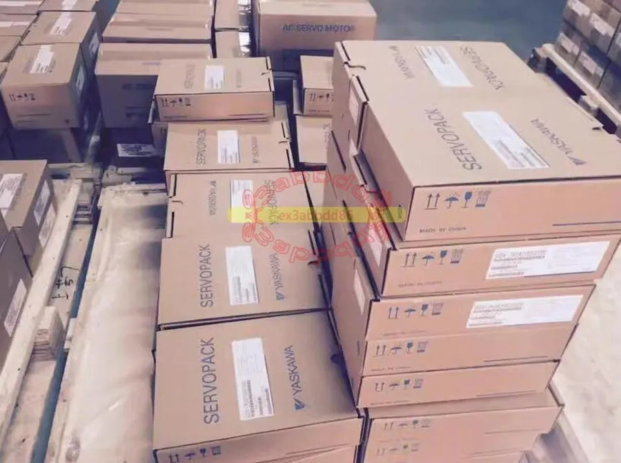 Сервопривод YASKAWA SERVO Drive SGDV-5R5A11B