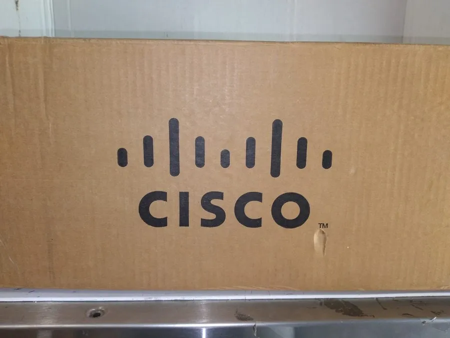 Коммутатор Cisco Catalyst 3650 24-Port PoE 2x 10G SFP+ Network Switch WS-C3650-2