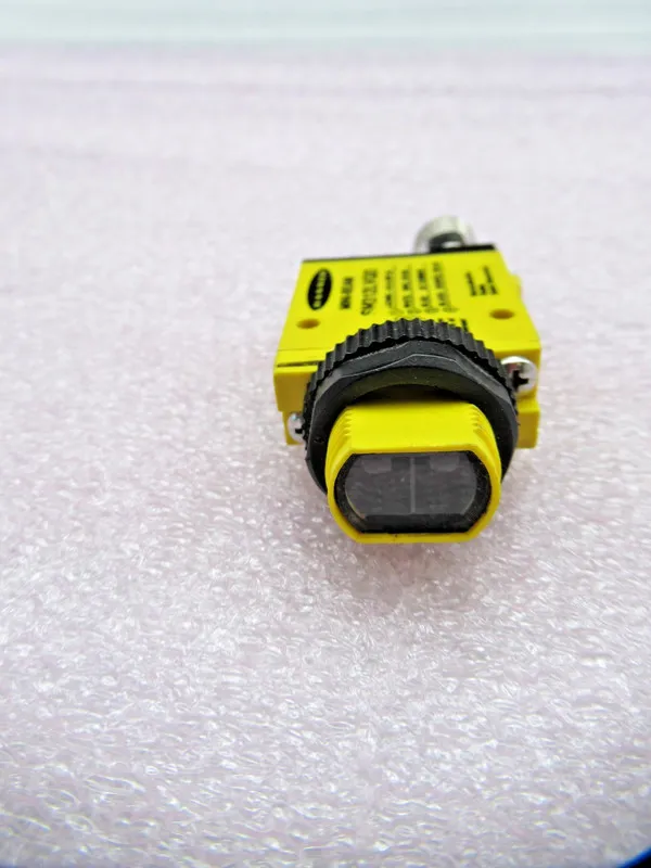 Фотоэлектрический датчик SM312LVQD