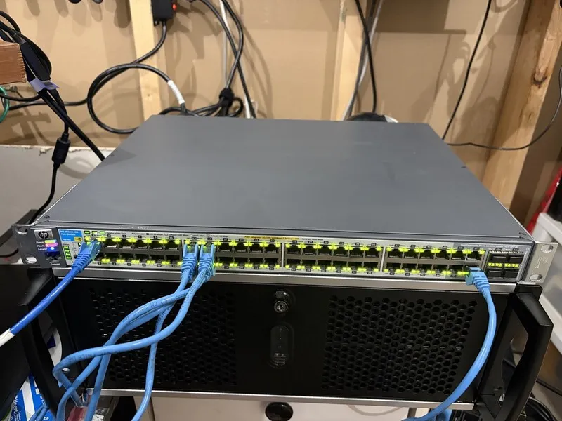 Коммутатор HP ProCurve J9148A 2910AL-48G-POE+ 48 Port PoE+ Switch