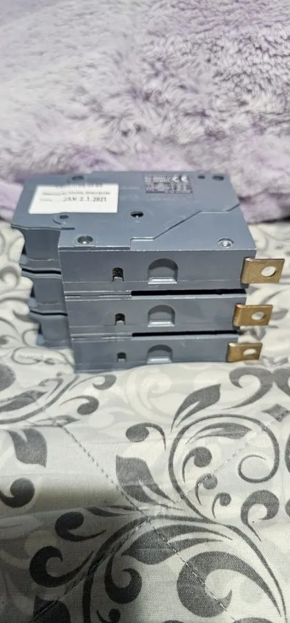 Автоматический выключатель SIEMENS BQD330BP CIRCUIT BREAKER 30A 480V 3P — фото лота 2