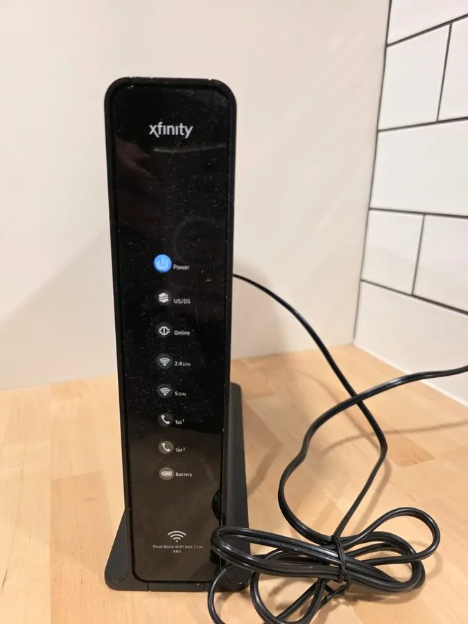 Маршрутизатор Xfinity Cisco DPC3941T XB3 Wireless Modem Router DOCSIS 3.0 Voice